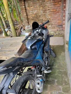 সুজুকি জিক্সার এসএফ ২০২১ কালো