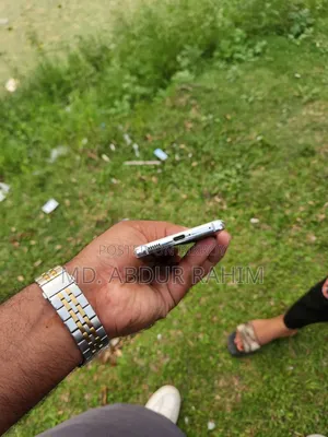 স্যামসাং গ্যালাক্সি এস২১ ৫জি ২৫৬ জিবি হোয়াইট