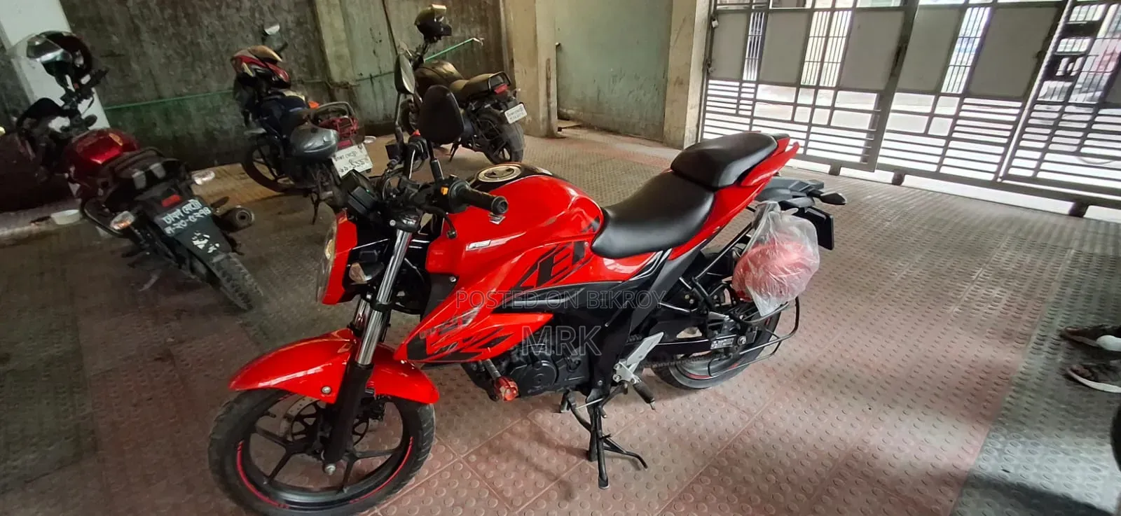 Suzuki Gixxer Fi ABS 2023 Red