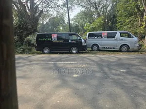 Toyota HiAce 2013