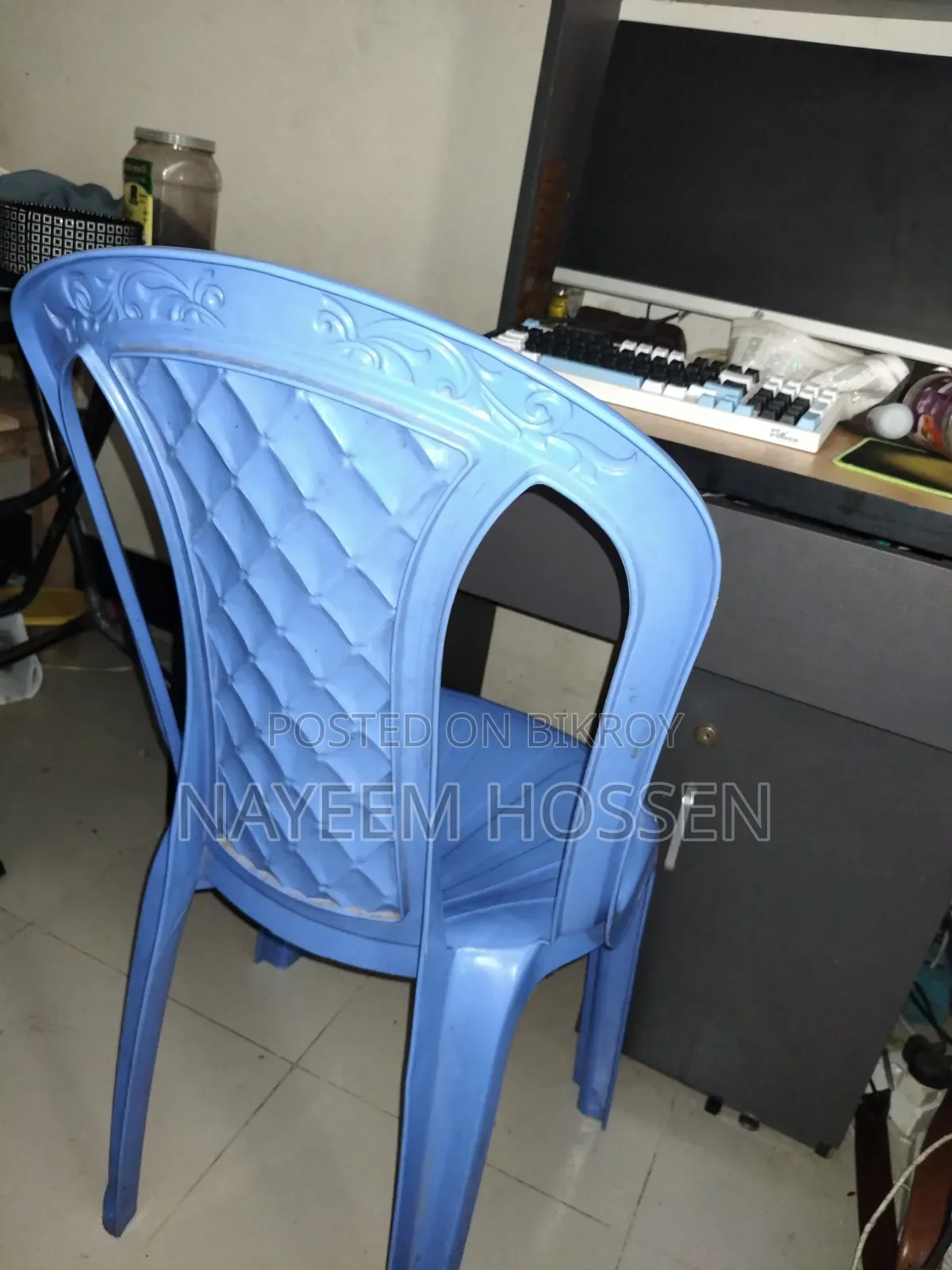 Used Like New Table and Chair