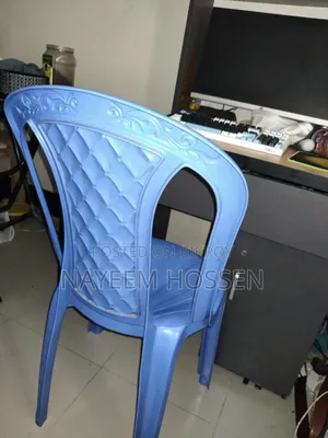 Used Like New Table and Chair