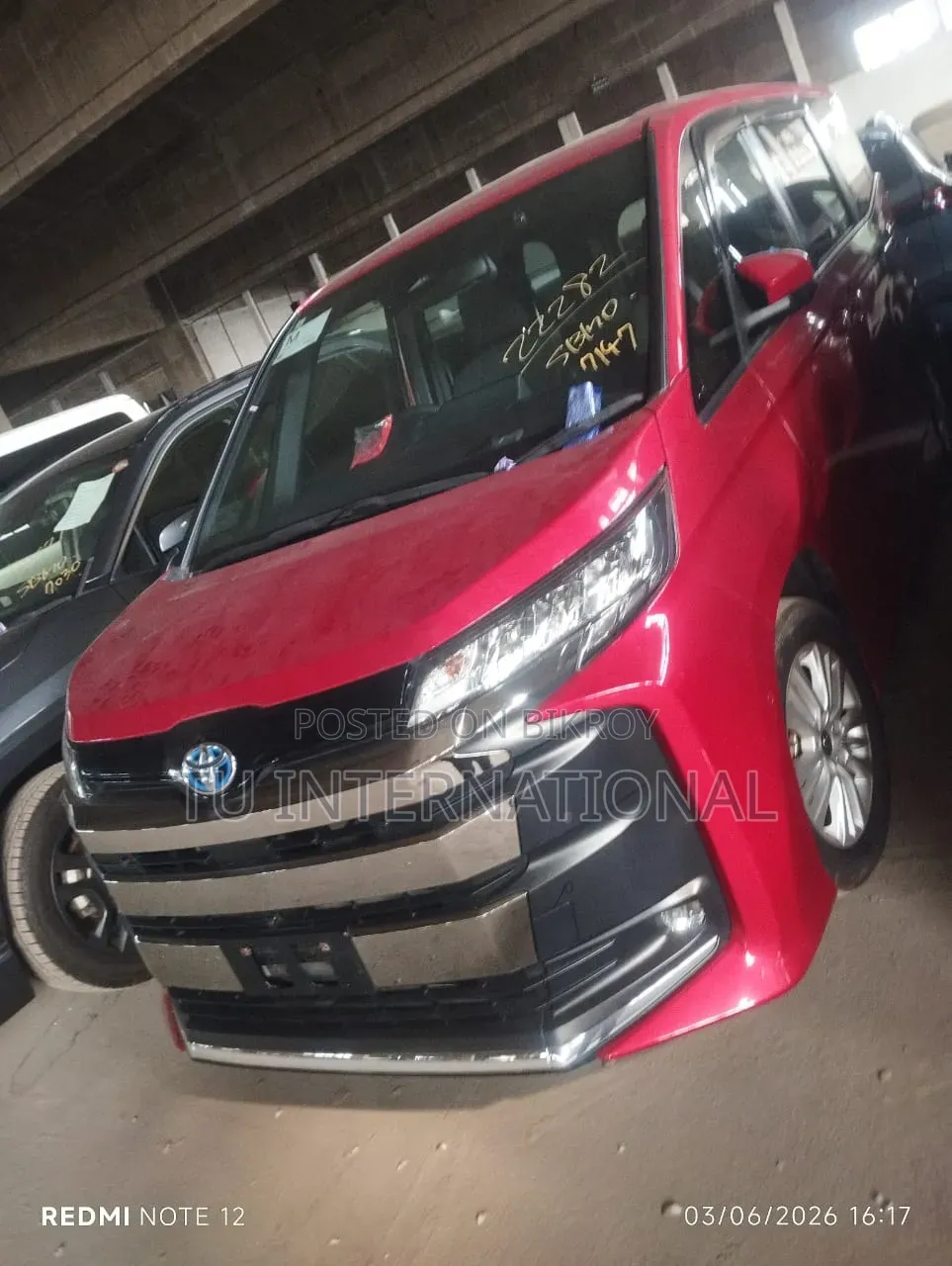 Toyota Noah 2023 Red