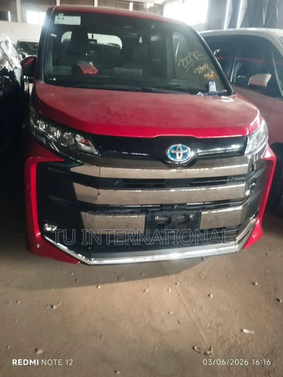 Toyota Noah 2023 Red