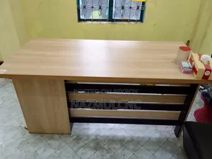 Hatil Table