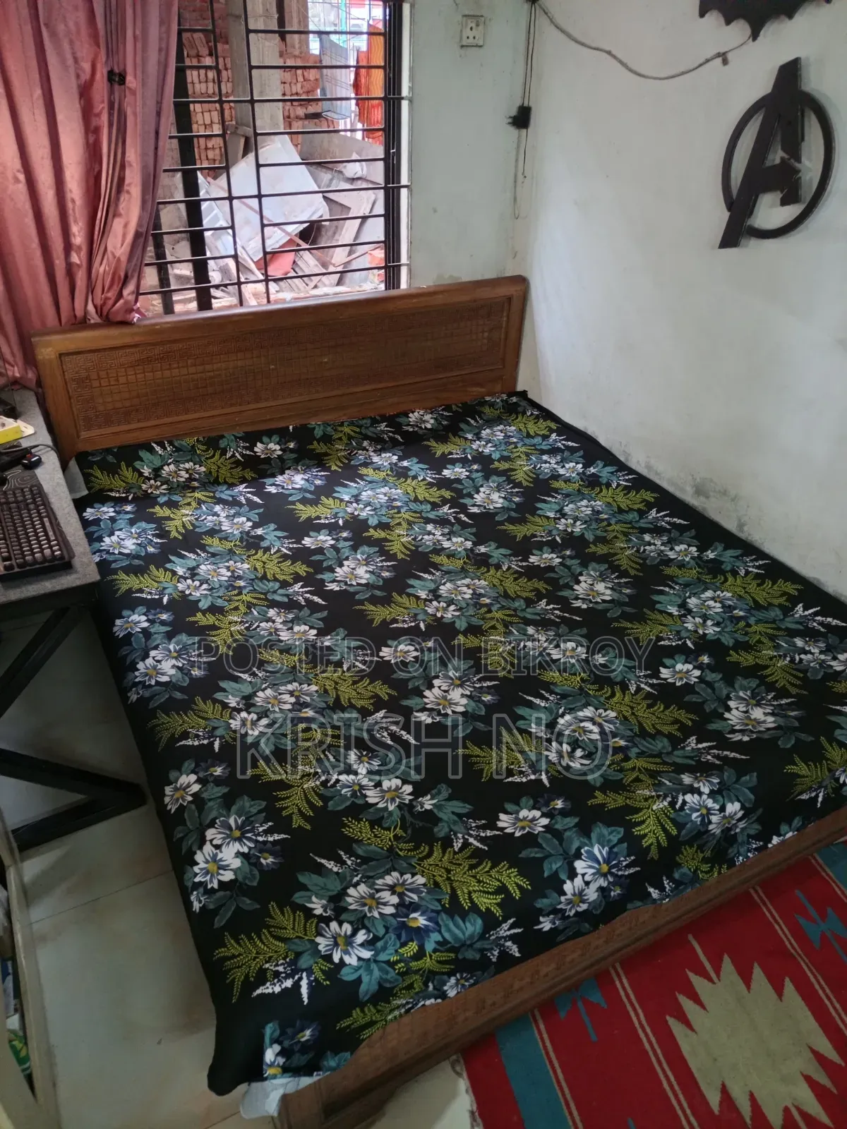 6/7 feet Teak wood bed with mattress and toshok for sale