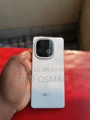 iQOO 256 GB White