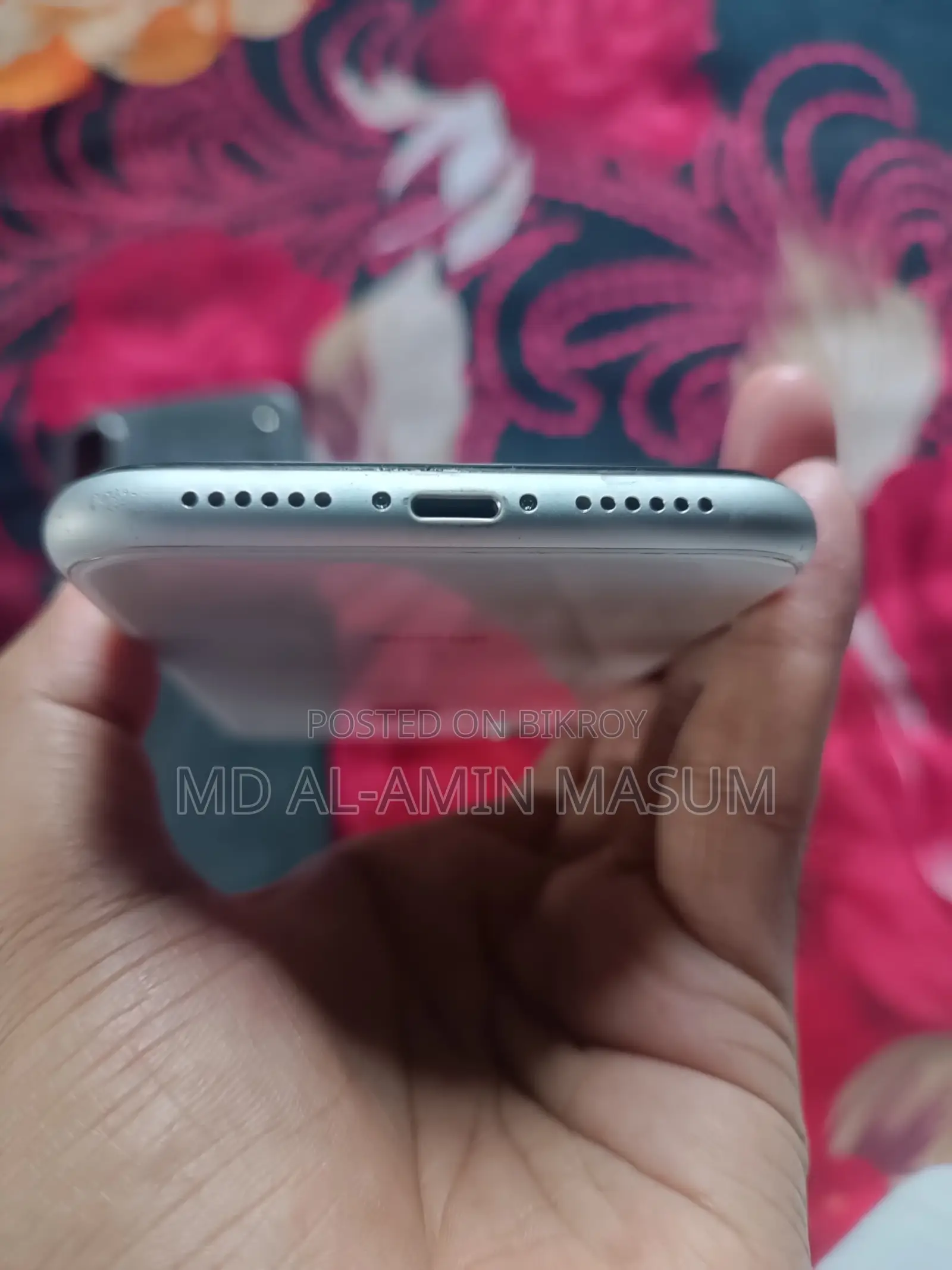 Apple iPhone XR 64 GB White