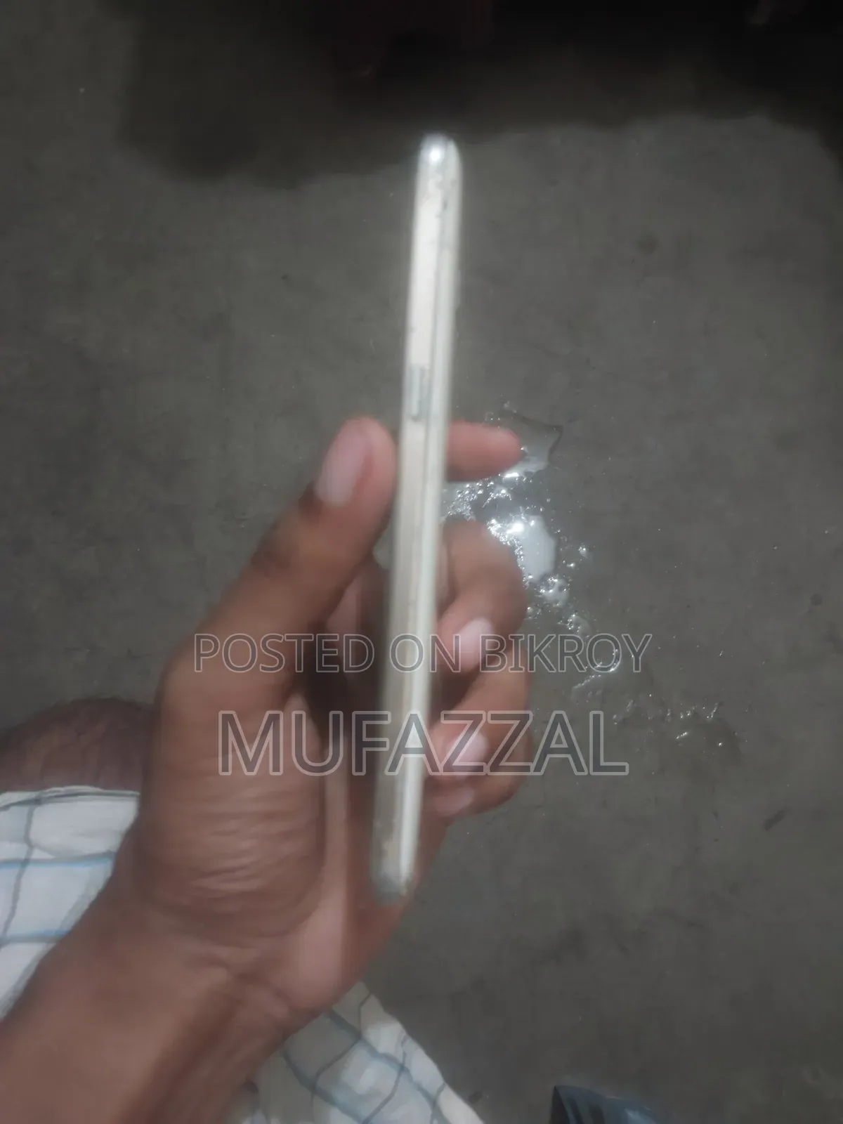 Samsung Galaxy J5 16 GB White