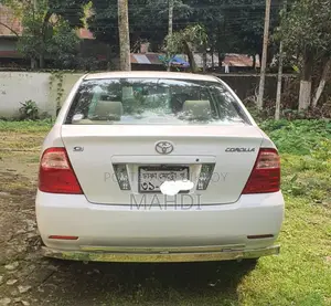 Toyota Corolla Sedan 2005 White