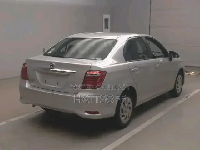 New Toyota Axio 1.5 Hybrid 2WD 2020 Silver