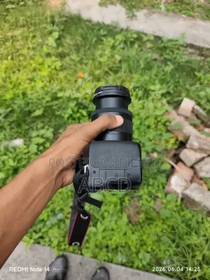 Canon 200D Mark II With Nano STM Kit