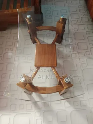 টি টেবিল