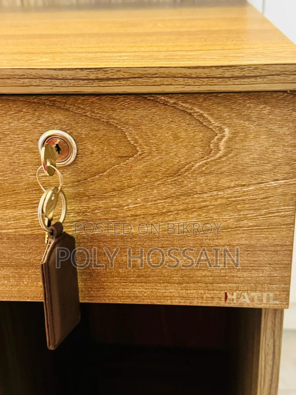 Hatil Reading Table