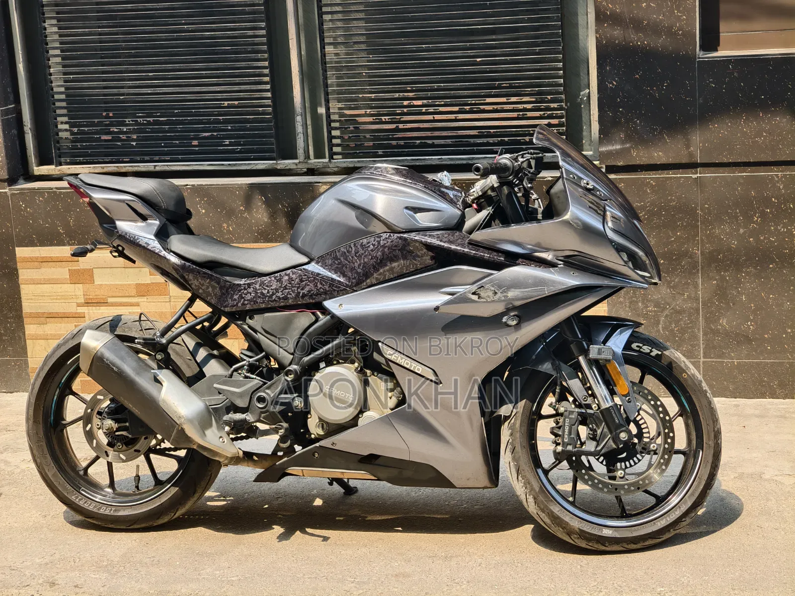 CFMoto 300SR 2025 White