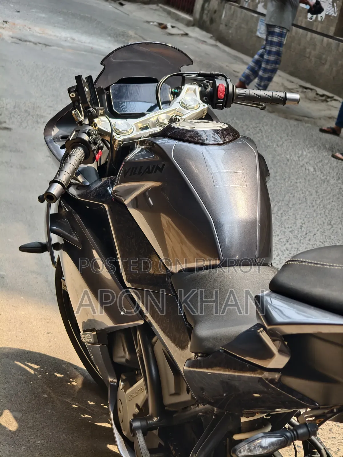 CFMoto 300SR 2025 White