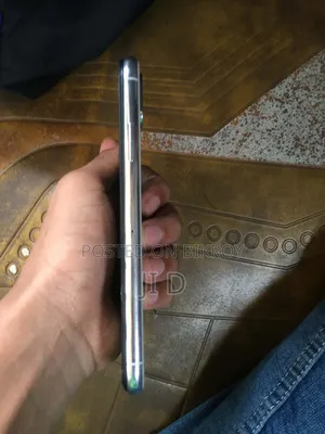 Apple iPhone XS 64 GB White