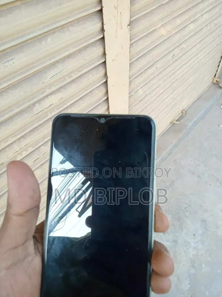 Vivo 128 GB Orange