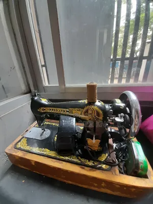 সেলাই মেশিন অতিরিক্ত মোটর সহ