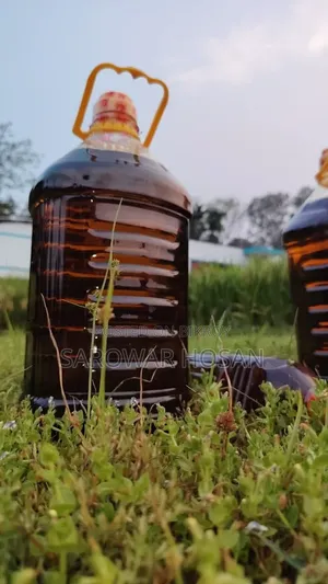 কাঠের ঘানি ভাঙা খাঁটি সরিষার তৈল