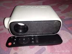 নিউ প্রজেক্টর