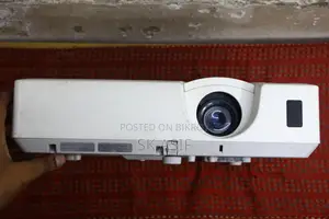 Hitachi CP-X2530WN Model Projector for Sale.