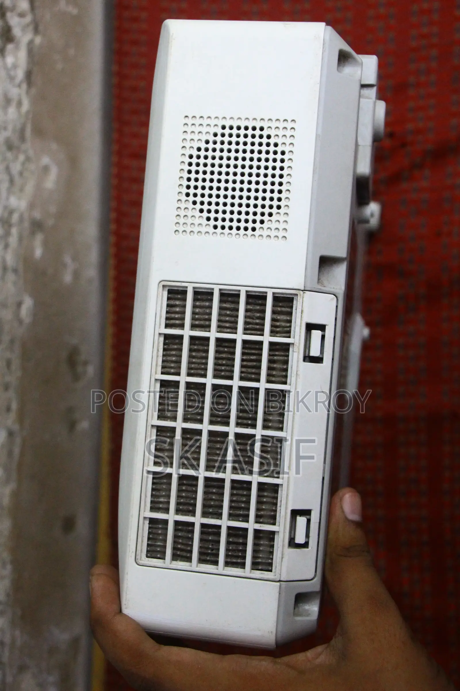 Hitachi CP-X2530WN Model Projector for Sale.
