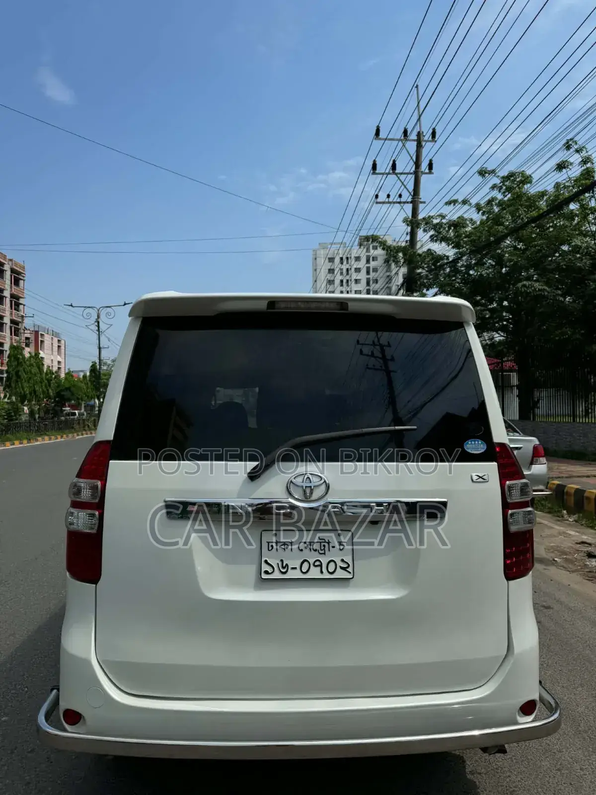 Toyota Noah 2.0 143hp FWD (8 Seater) 2011 Pearl