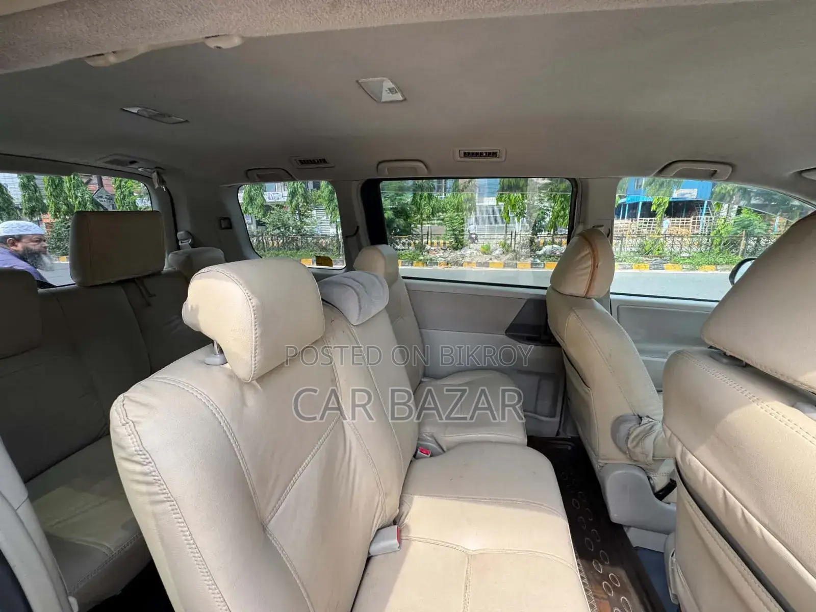 Toyota Noah 2.0 143hp FWD (8 Seater) 2011 Pearl