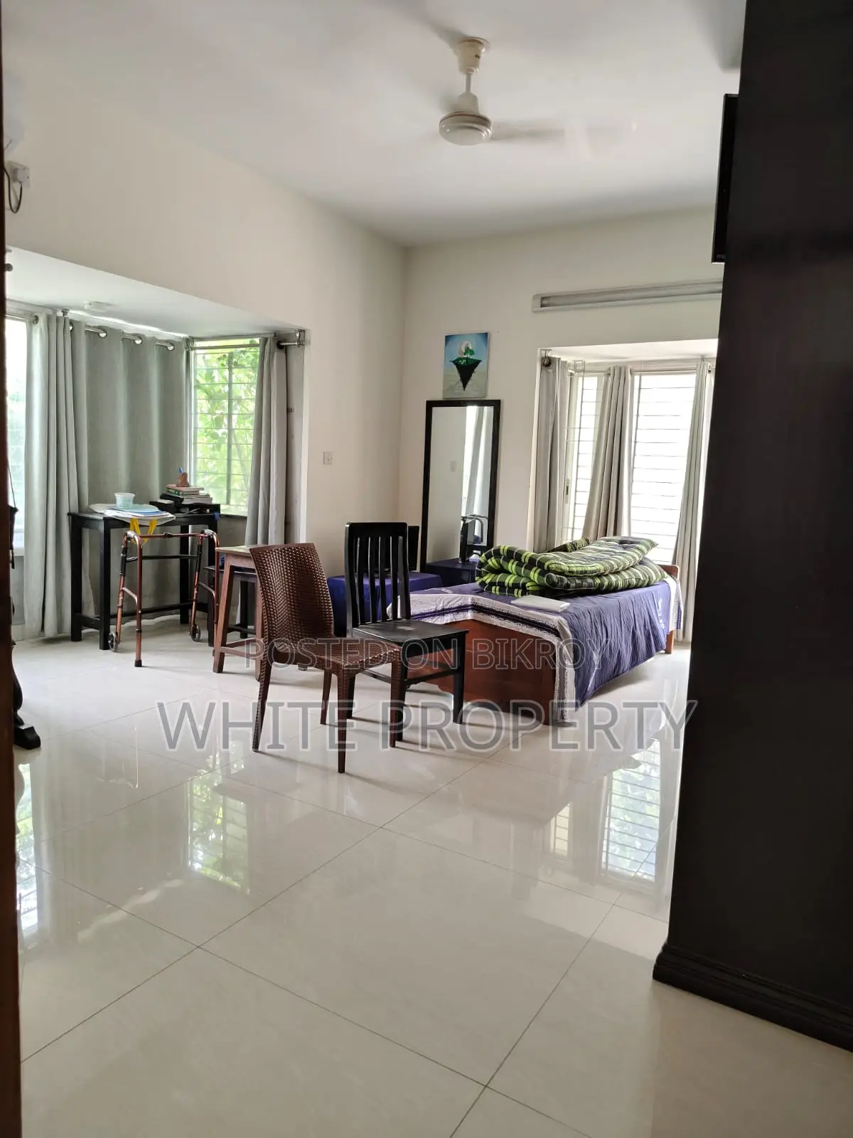 6-bedroom Apartment in White Property, Dhanmondi for Sale