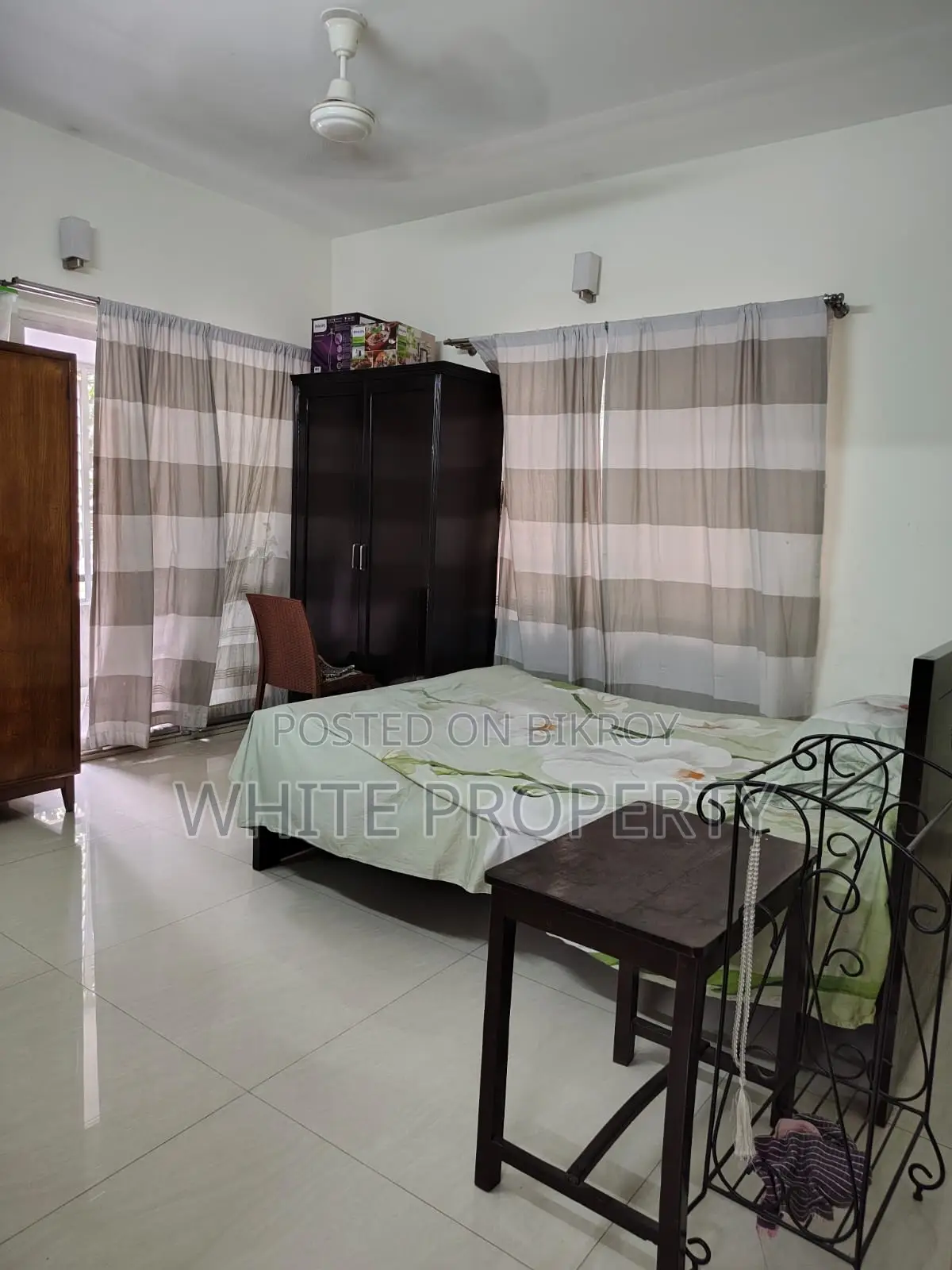 6-bedroom Apartment in White Property, Dhanmondi for Sale
