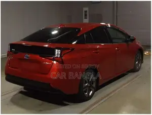 Toyota Prius 2021 Red