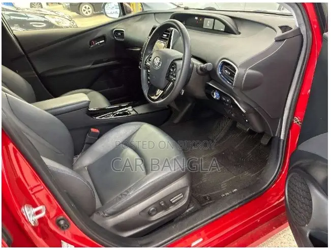 Toyota Prius 2021 Red
