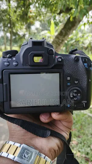 77d With 50mm Prime, No Any Issue. Full Fresh,