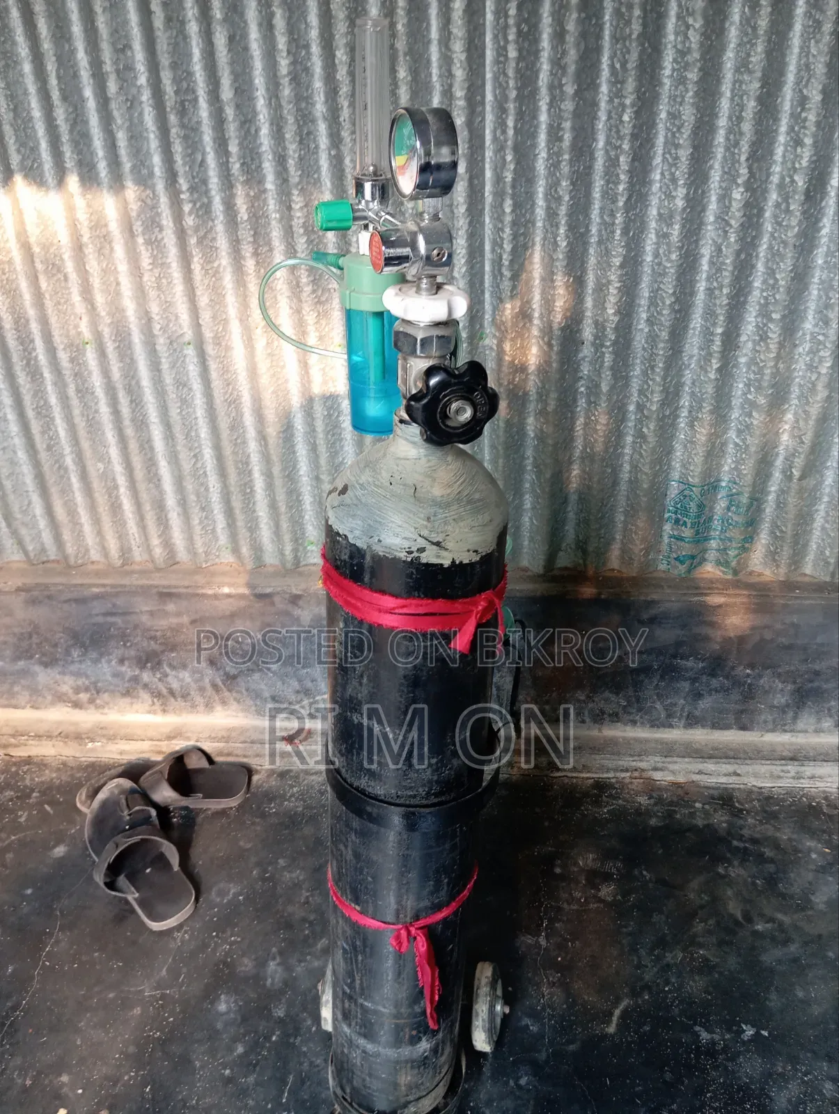 Oxygen Cylinder