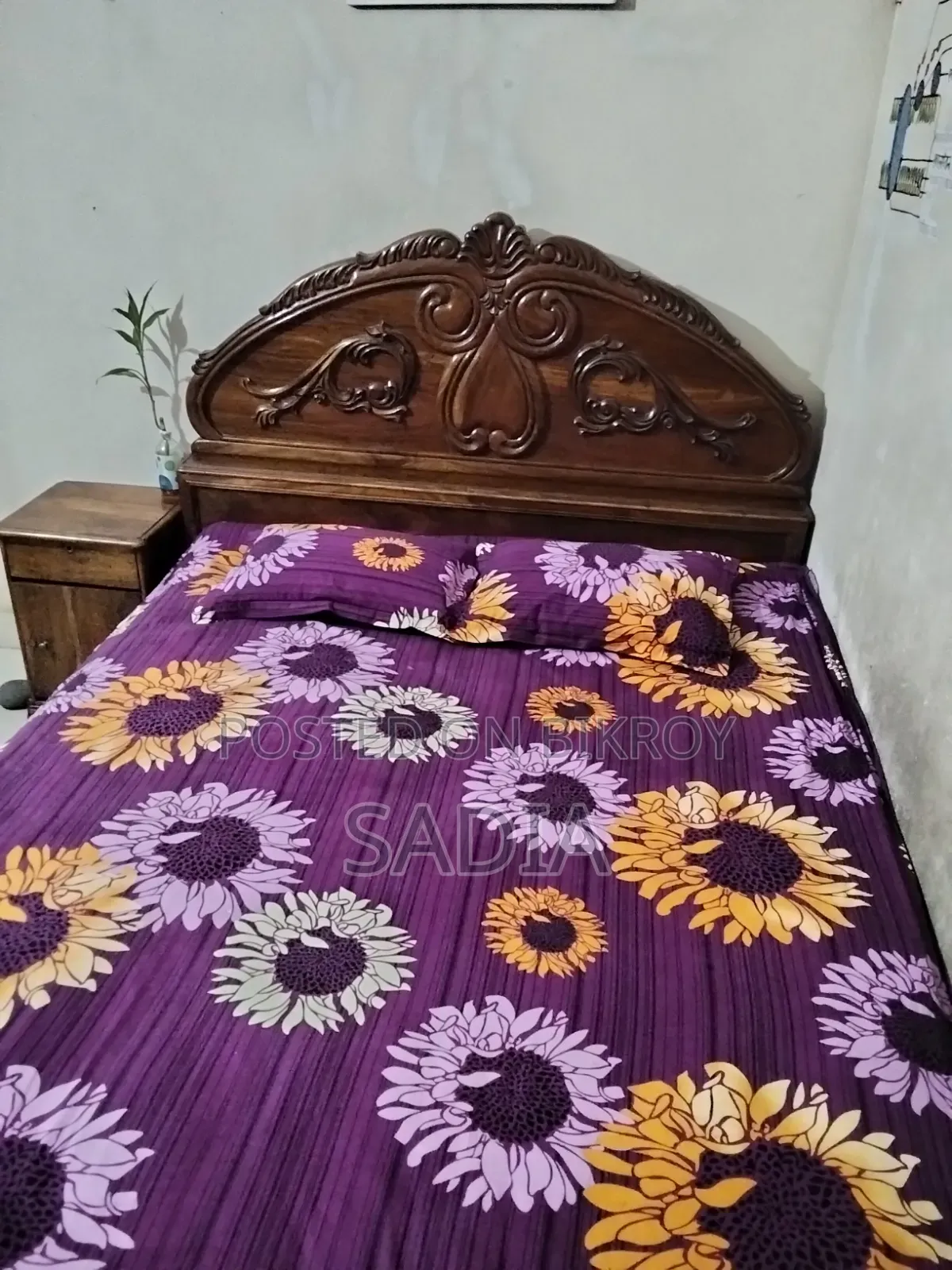 King Size Bed (Mahogany Wood)