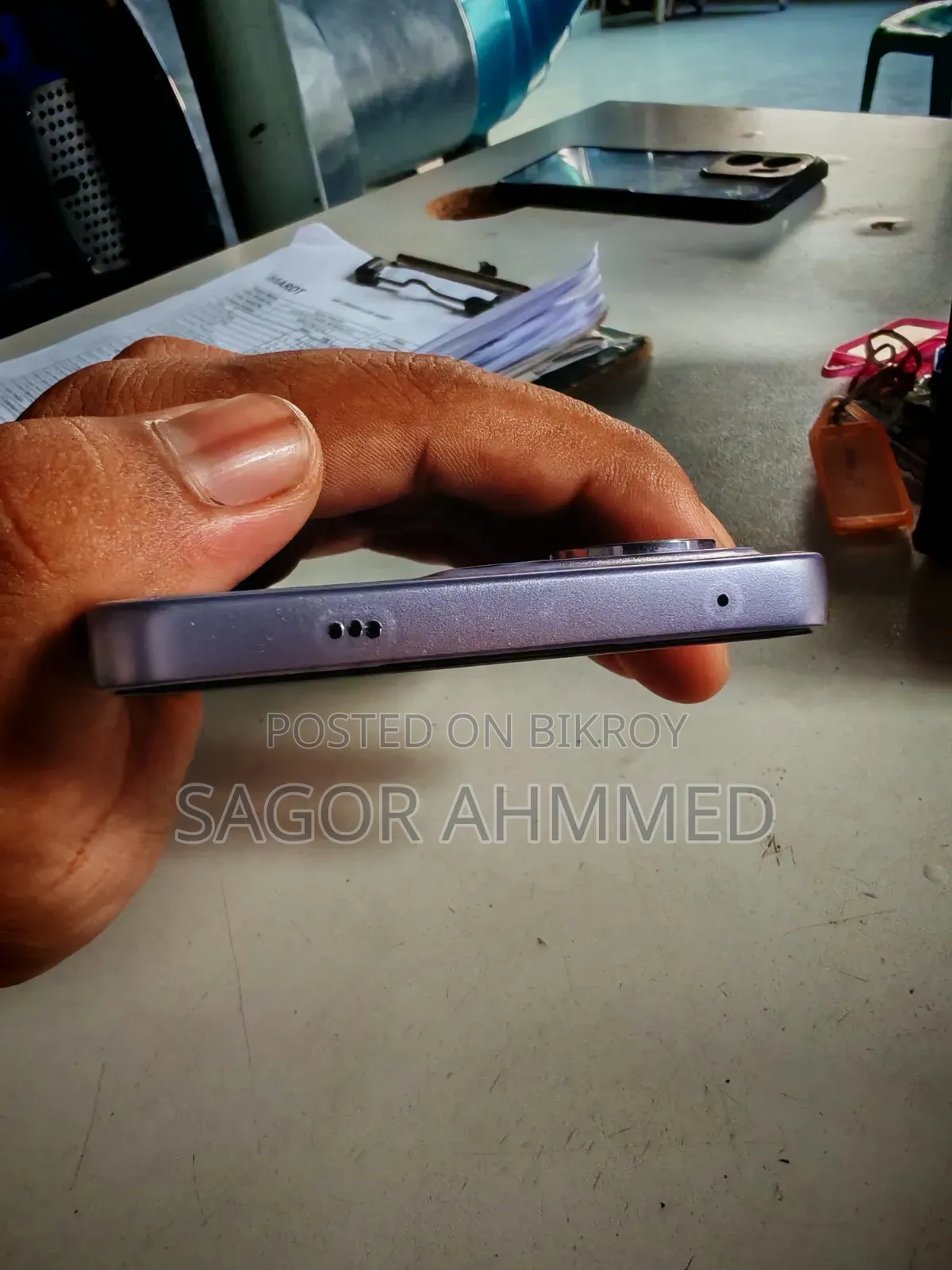 অপো রেনো১৩ এফ ২৫৬ জিবি