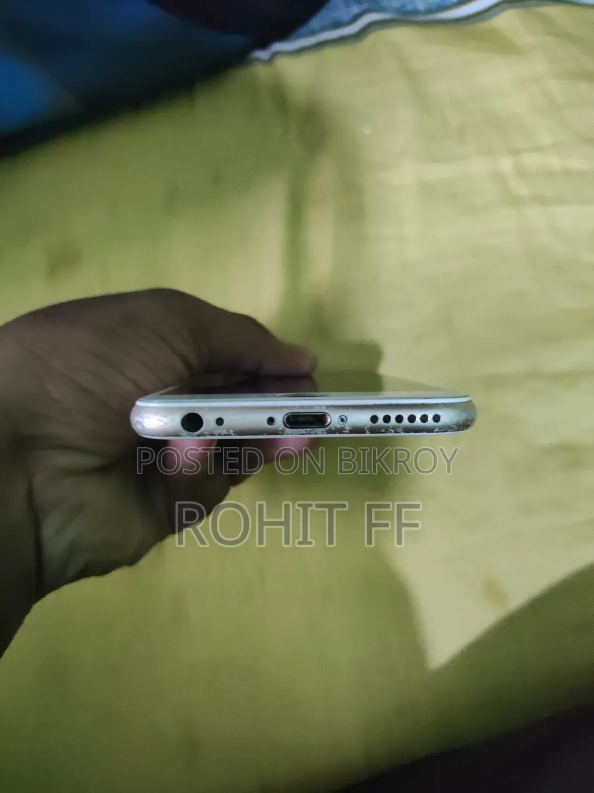 Apple iPhone 6s 16 GB Gold