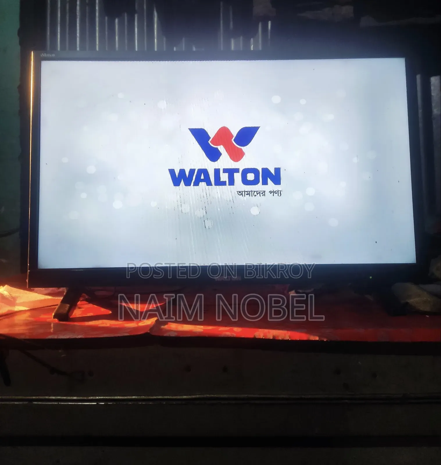 Walton TV (Model WD24R)