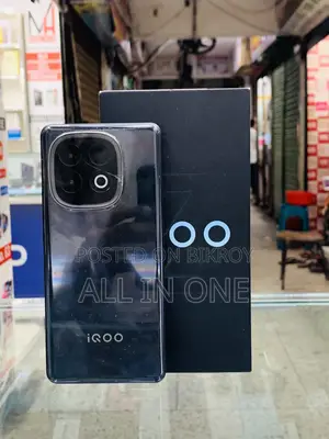 iQOO 256 GB Black