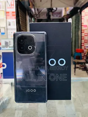 iQOO 256 GB Black