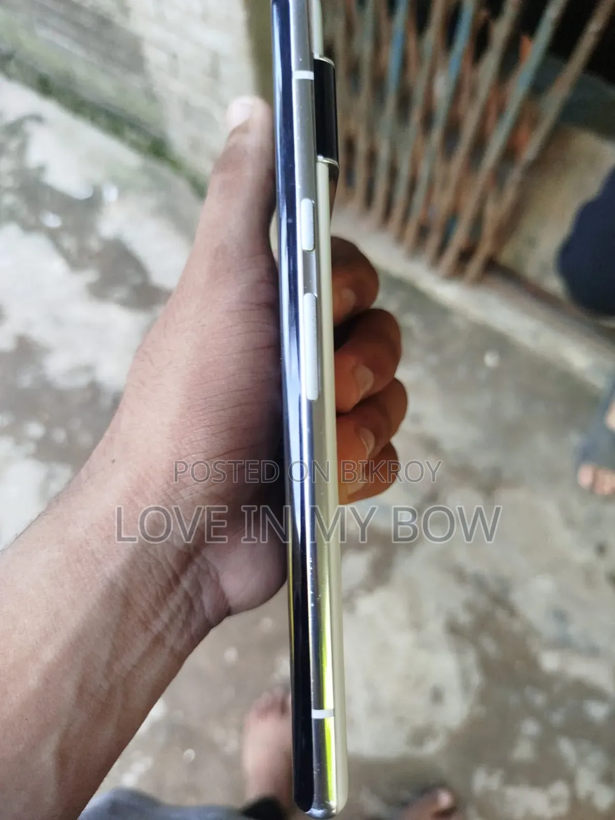 EL 128 GB White