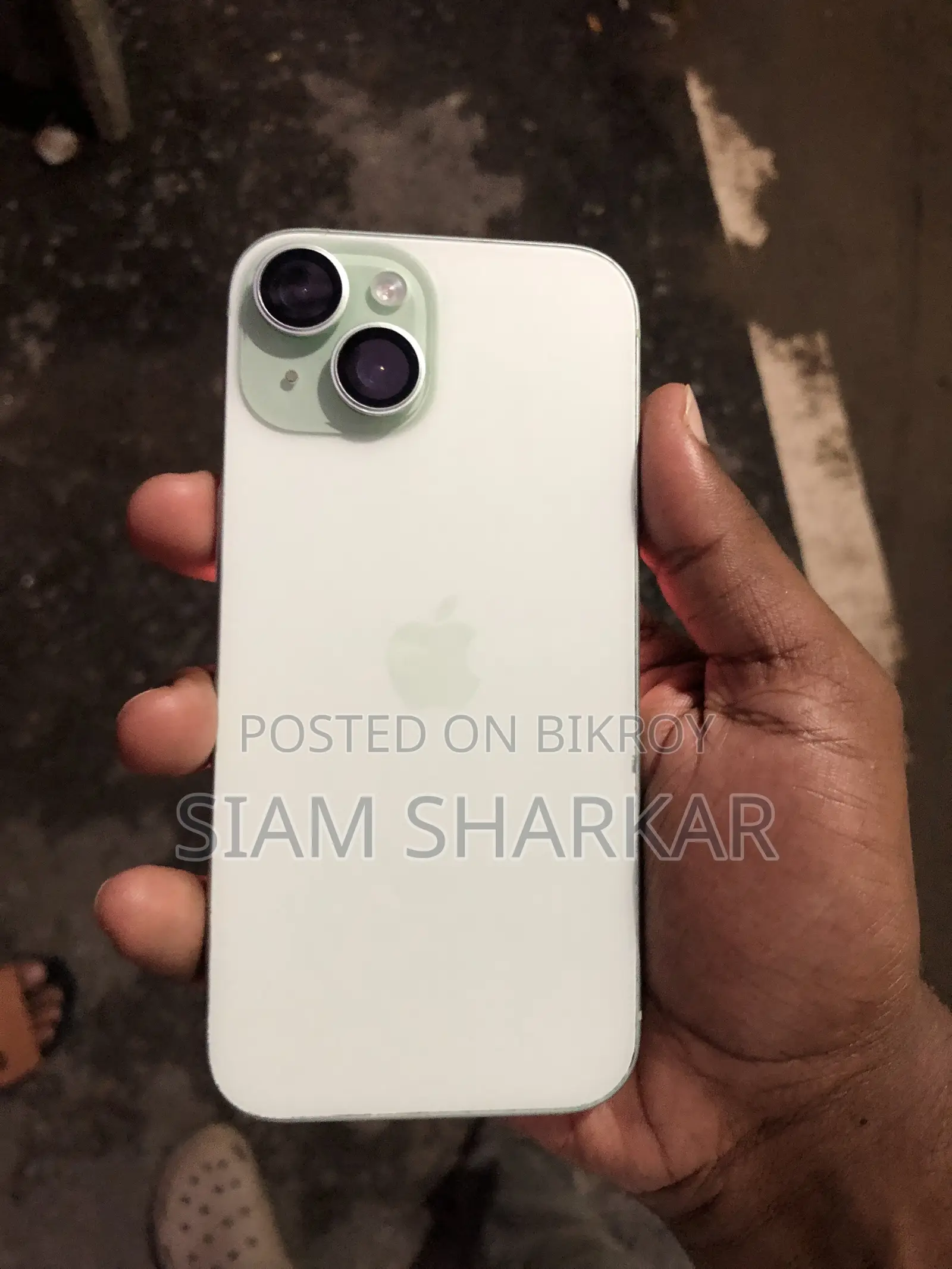 Apple iPhone 15 128 GB Green