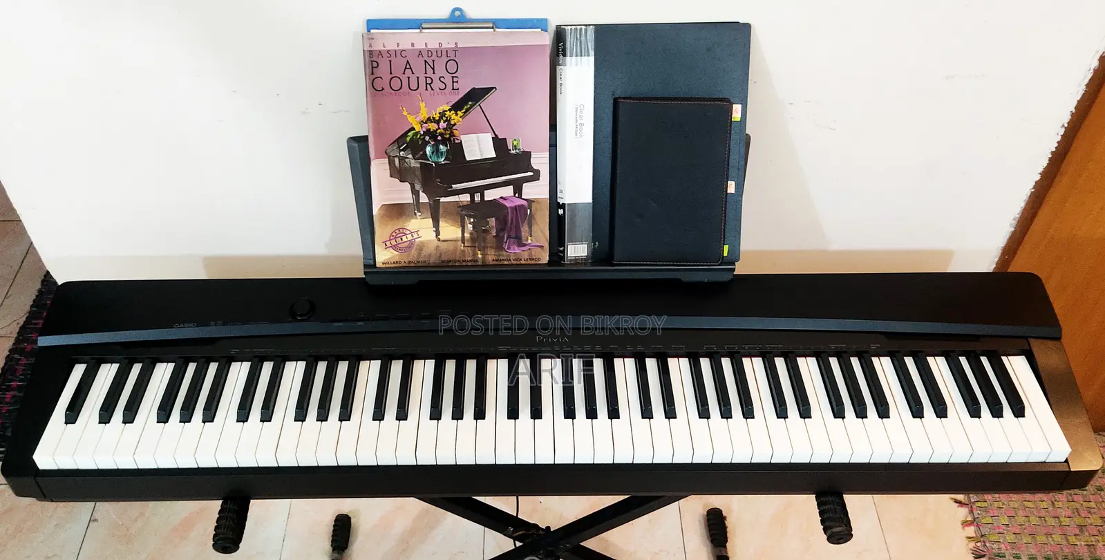 Casio Privia Px135 Hammer Action 88 Keys Touch-Sensitive Digital Piano