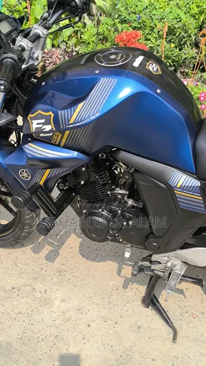 Yamaha FZ6 2024 Blue