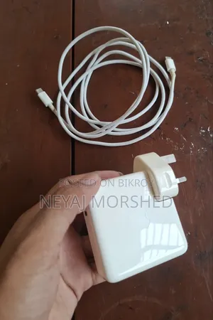 Apple 61w USB-C Power Adapter