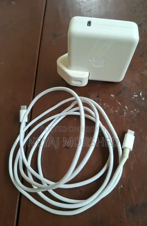 Apple 61w USB-C Power Adapter