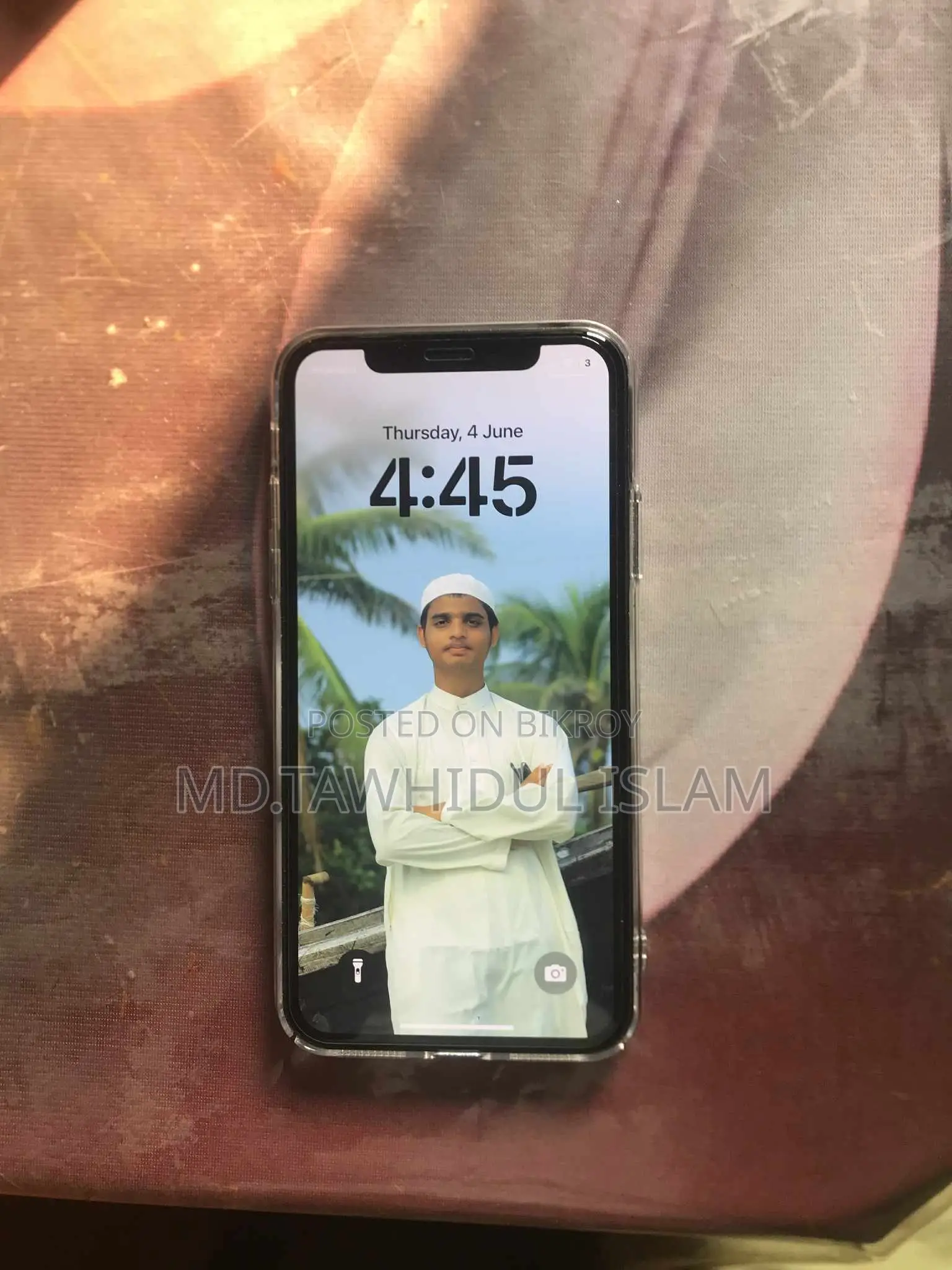 New Apple iPhone XS 64 GB Black