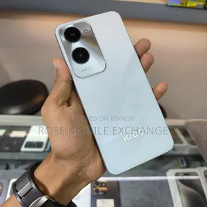 iQOO 128 GB