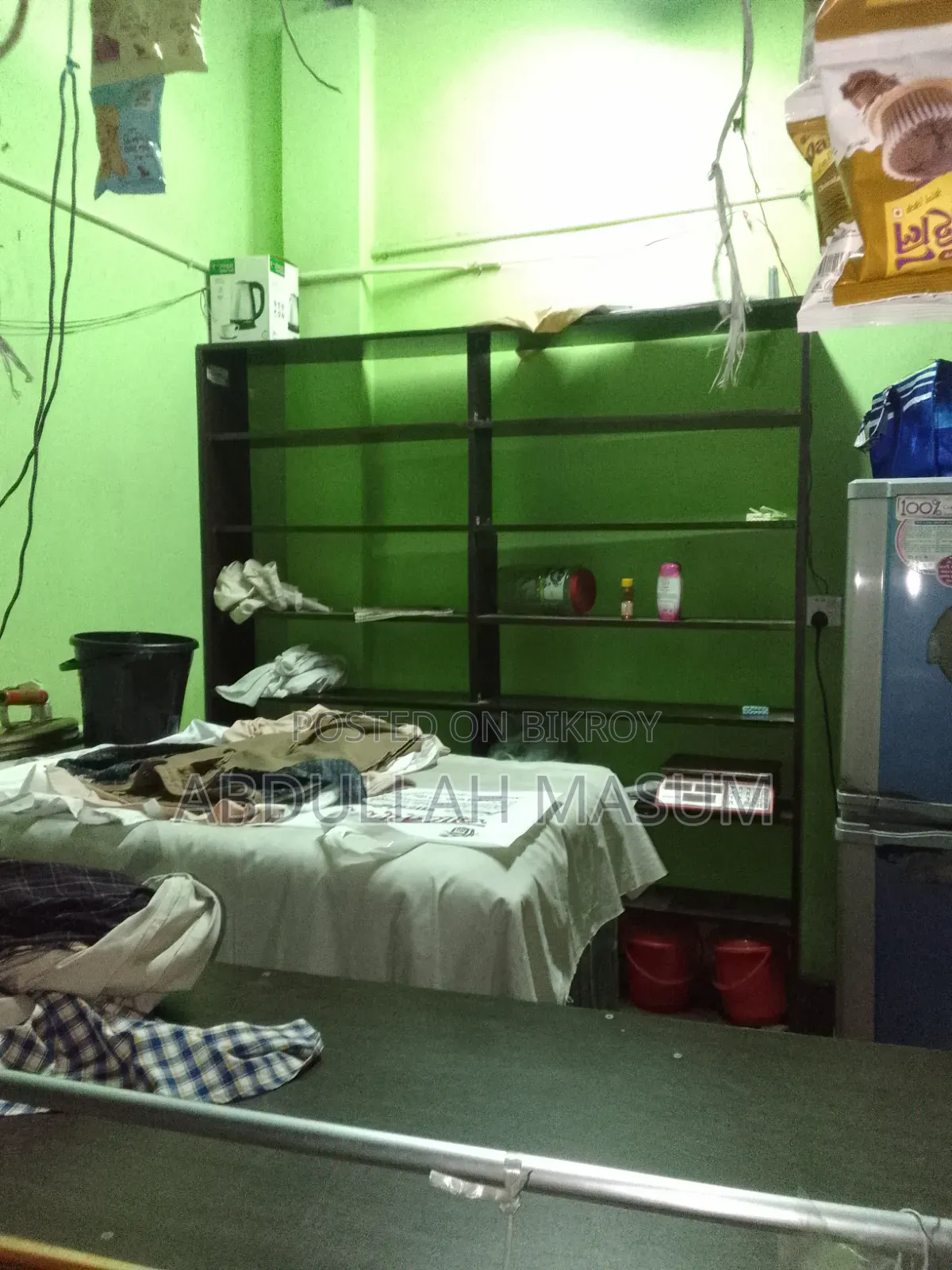 Laundry shop furniture
